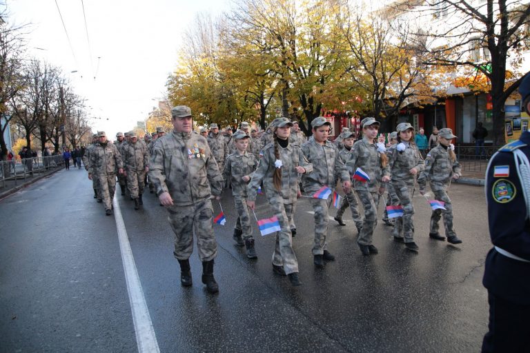 Полки народного ополчения. Полк народного ополчения Республики Крым. Ополчение Крыма праздник. Процветание в единстве 2014 народное ополчение Крыма. В Симферополе отпраздновать день народного ополчения.